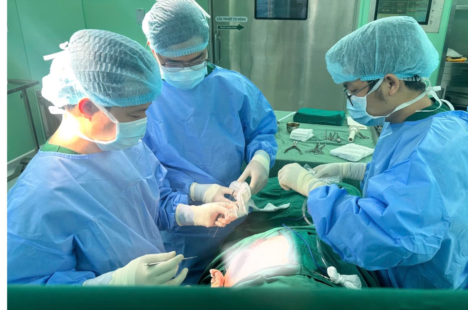 Điều trị xoay vạt da thành công cho bệnh nhân loét tì đè vùng mông, liệt hai chi dưới
