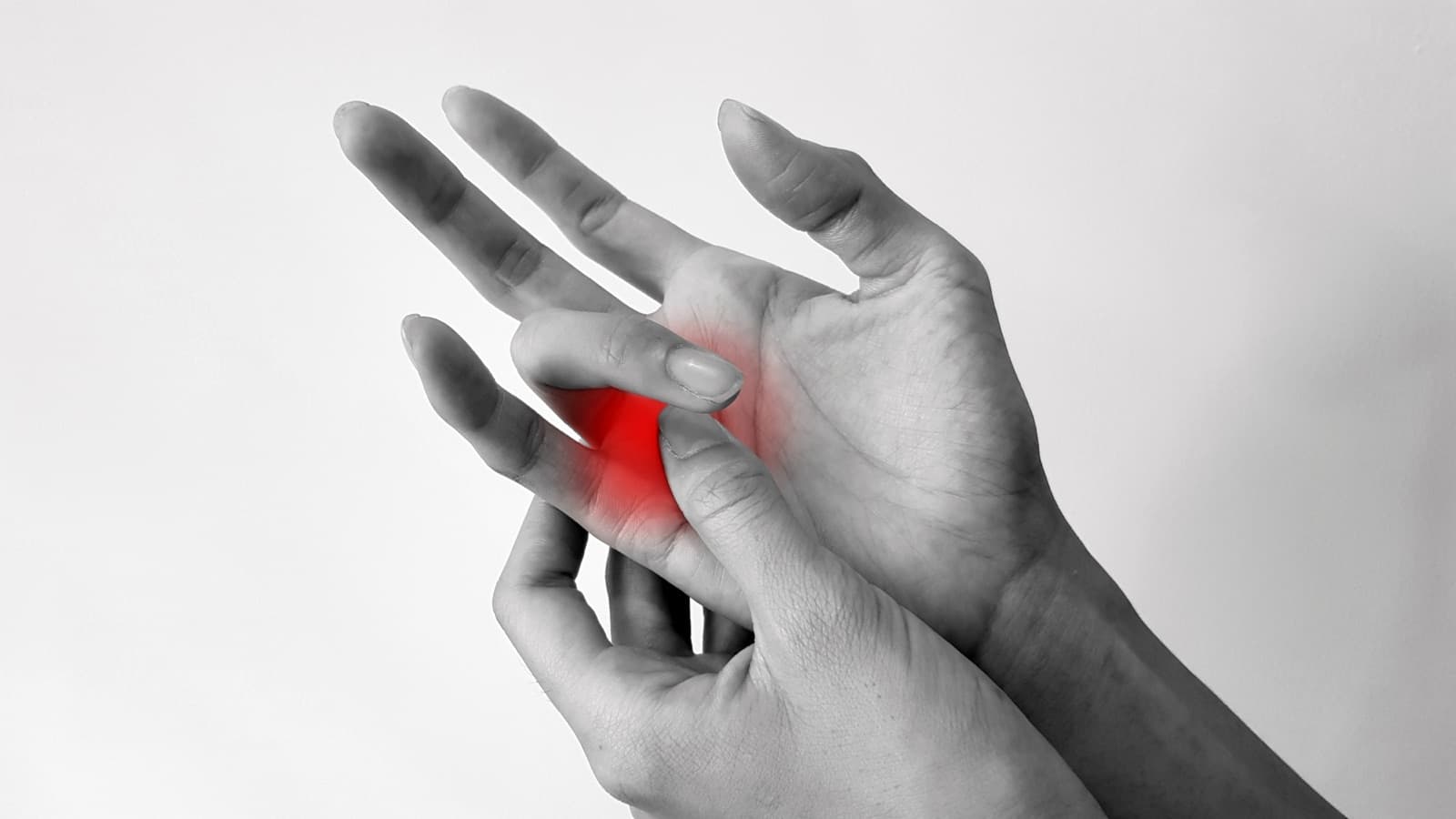Ngón tay cò súng: Đừng chủ quan với những cơn đau